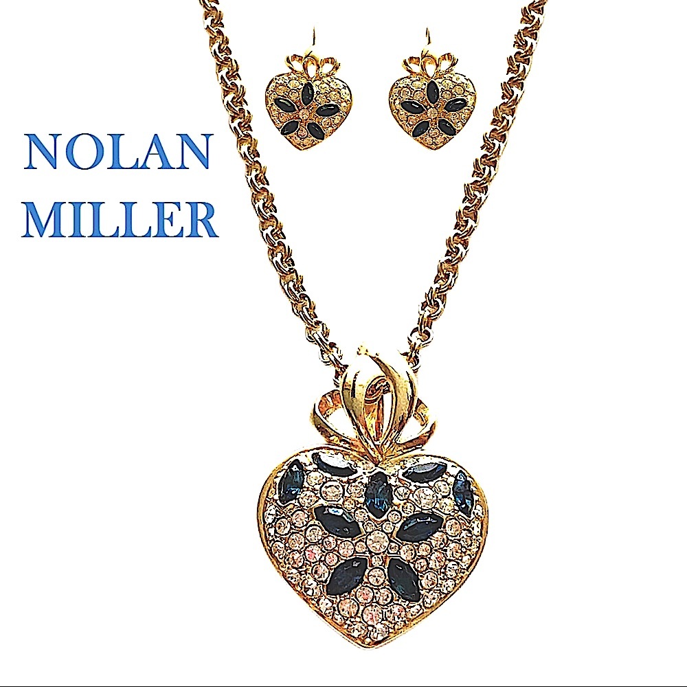 !SOLD! ⭐️RARE! Vintage⭐️ Nolan Miller Earrings and Necklace Set